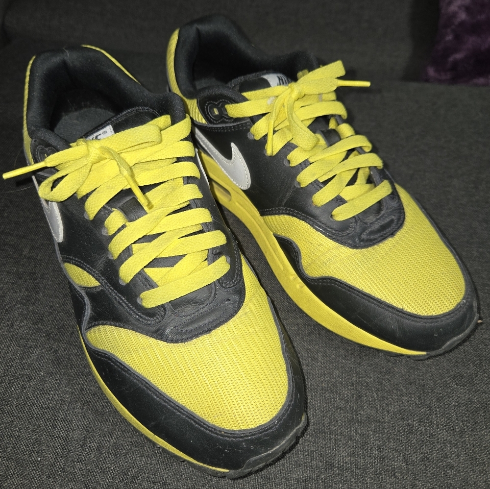 Nike Air Max 1 Custom Shoes - Size M 8.5 / W 10 - Black & Yellow